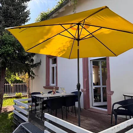 Dom wakacyjny Pfalz Juwel-charmantes Stadthaus Mit Garten Bad Dürkheim